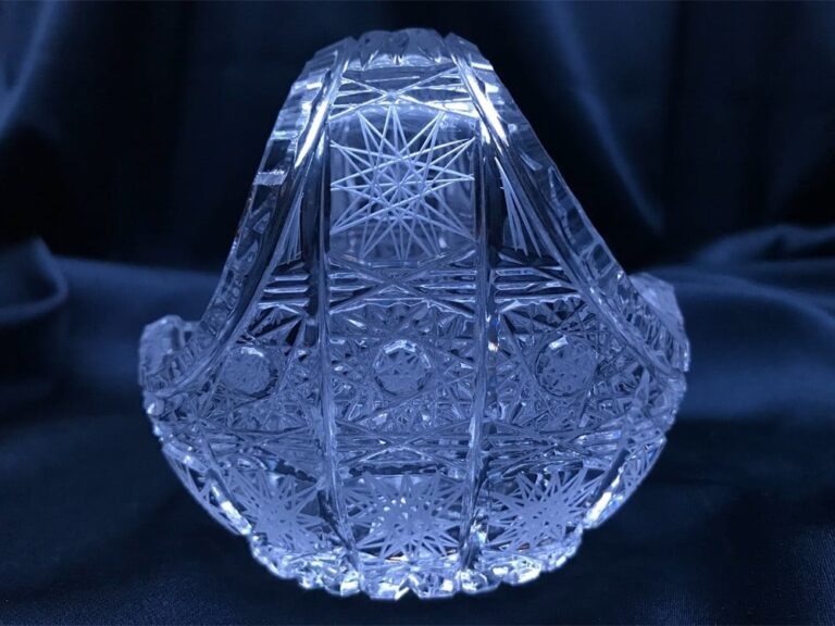 Krištálový brúsený dekoratívny košík 10 cm